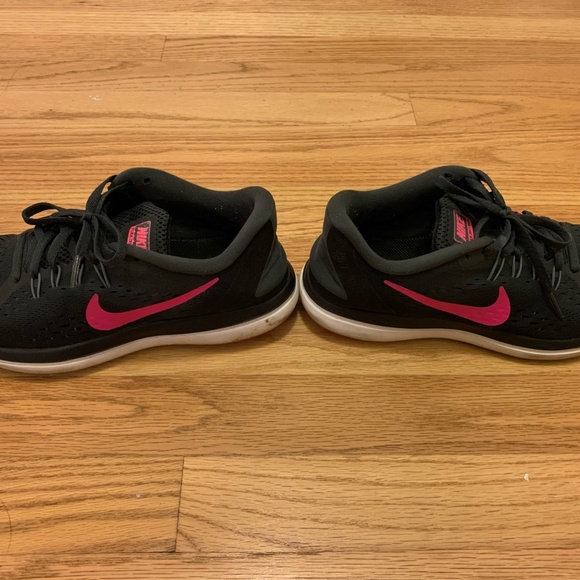 Nike Flex Run Women's Sneakers 8.5 - Picture 3 of 6